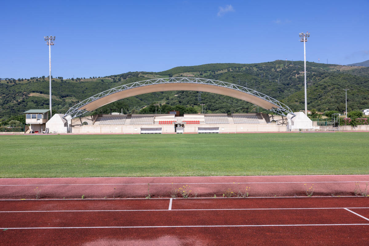 Couverture d'une tribune à Lucciana, Corse